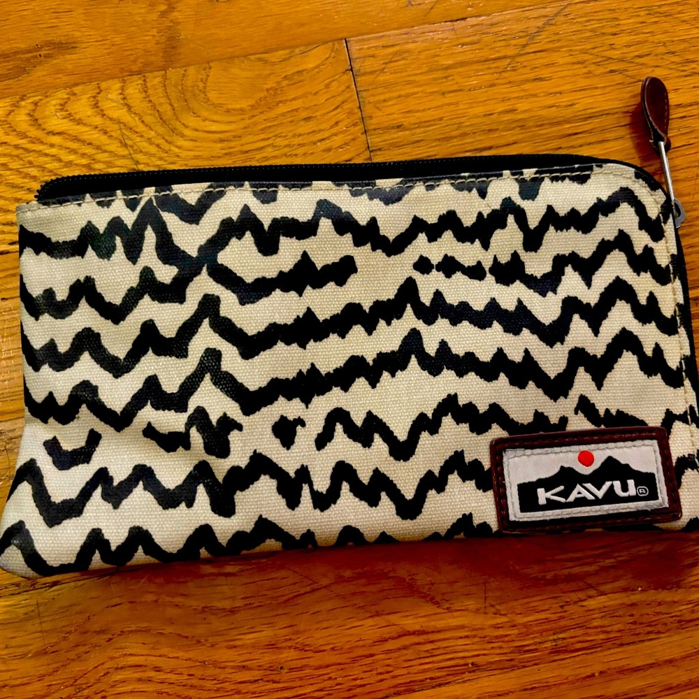 Kavu | Cammie Clutch Natural Beats